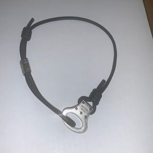 Men’s LUOIS VUITTON leather her bracelet.